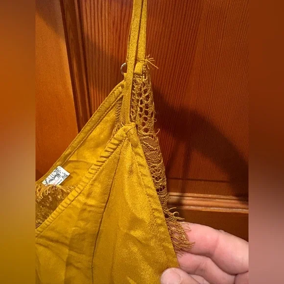 Intimately Free People Lost Dreams Silk and Lance Cami / Brami. - Picture 4 of 16